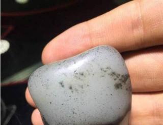 和田玉青花料的孪生姐妹